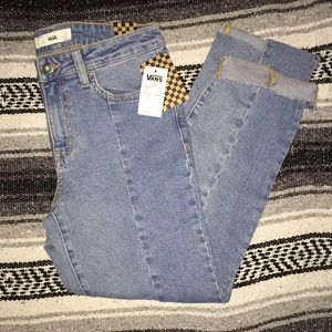 HII-RISE JEANS!! NWT